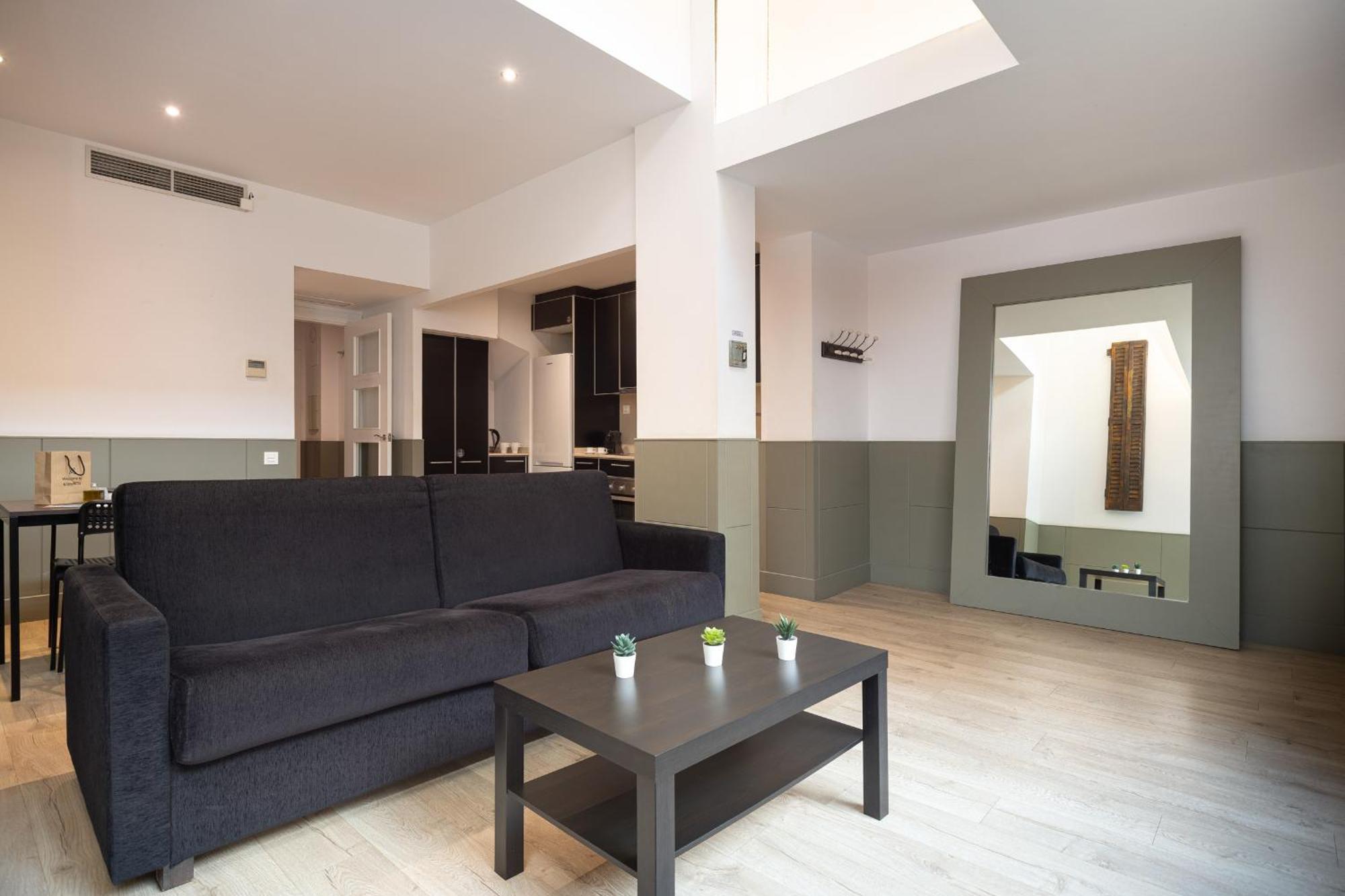 Enjoybcn Patio De Gala Apartment Barcelona Exterior photo